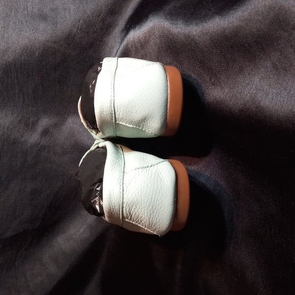 Coach Leather  Marcassins - Picture 3 of 5